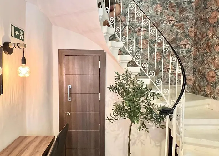 Entire Historical Palacinho De Sao Antonio Birgu