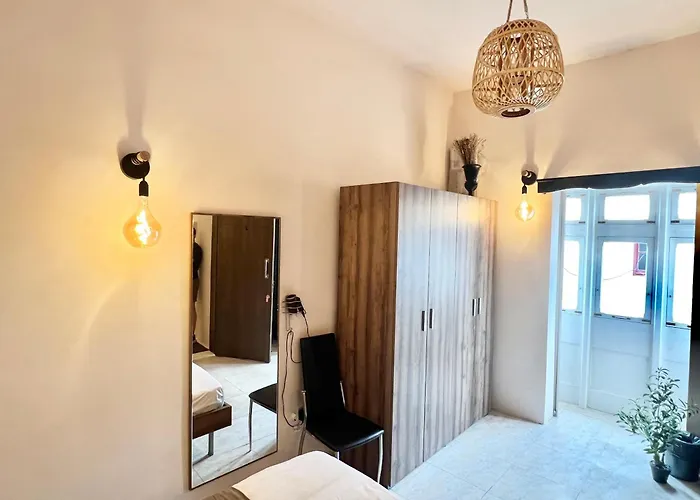 Entire Historical Palacinho De Sao Antonio * Birgu