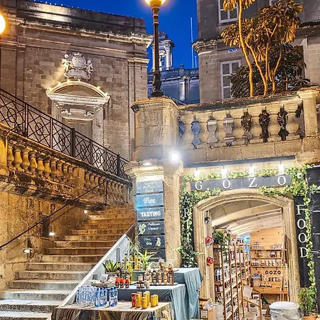 Entire Historical Palacinho De Sao Antonio * Birgu