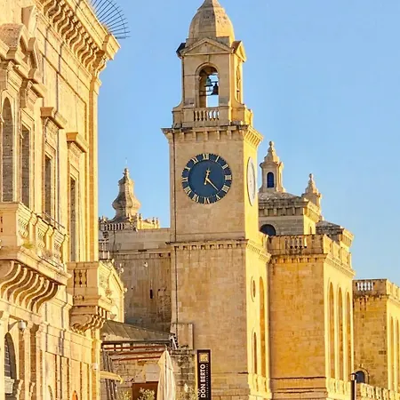 Entire Historical Palacinho De Sao Antonio * Birgu