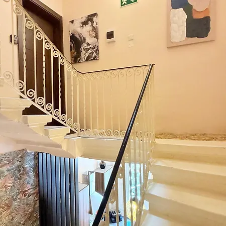 Entire Historical Palacinho De Sao Antonio Birgu