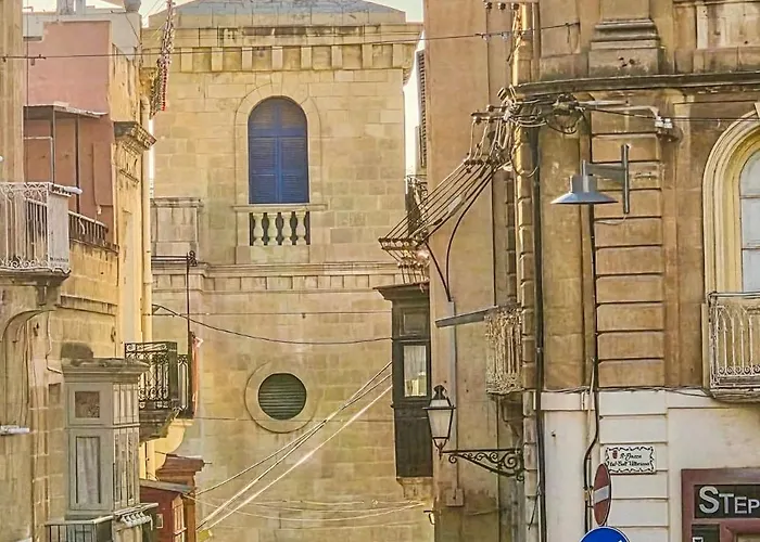 Entire Historical Palacinho De Sao Antonio * Birgu