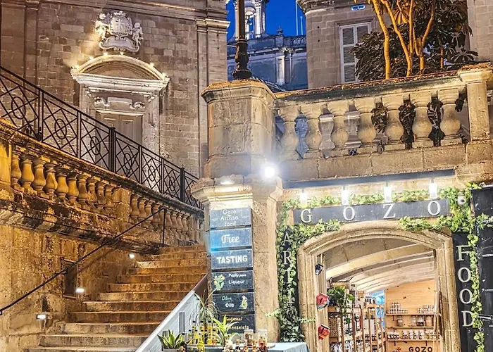 Entire Historical Palacinho De Sao Antonio * Birgu